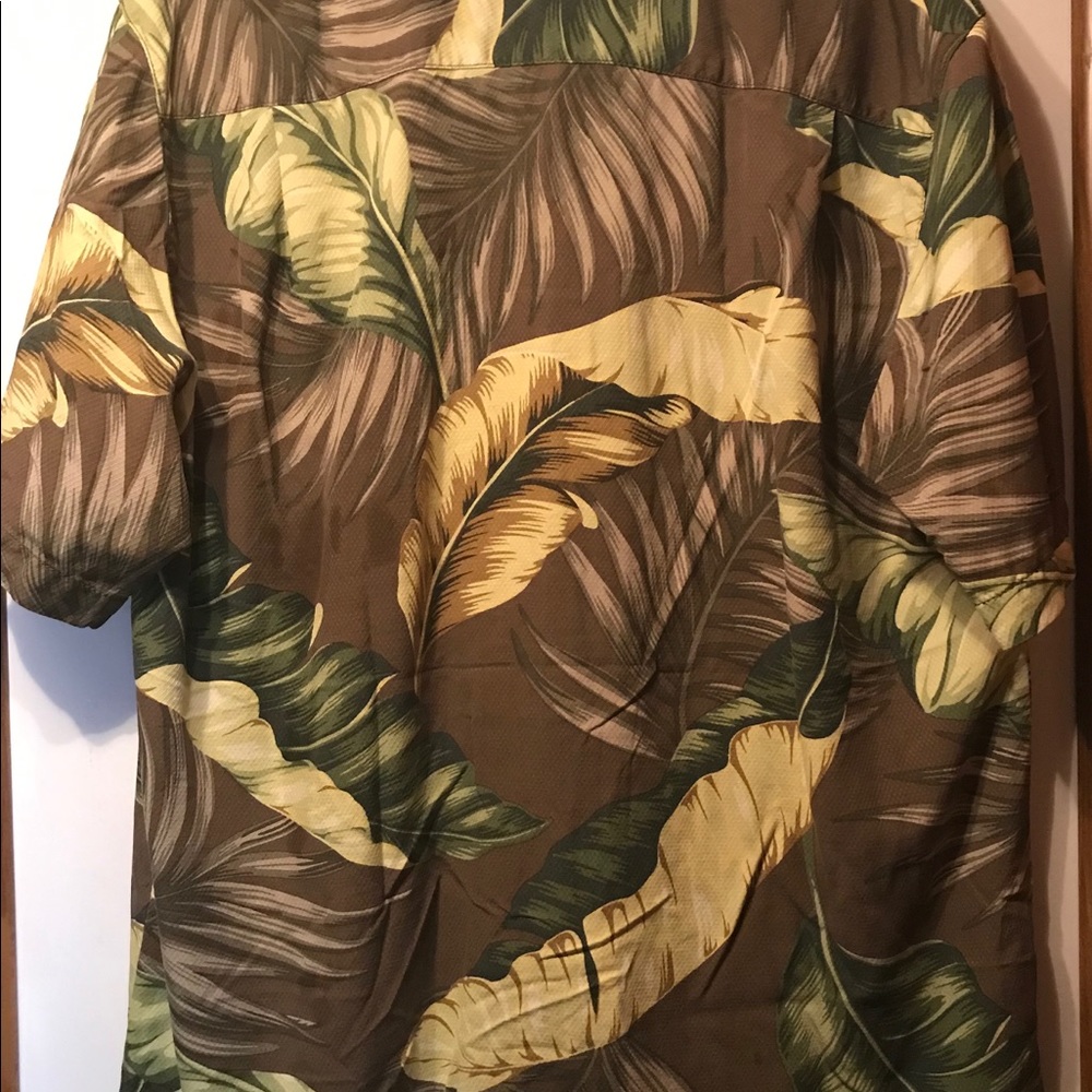 Tommy Bahama Men’s Short Sleeve Shirt 100% Silk - Picture 4 of 5